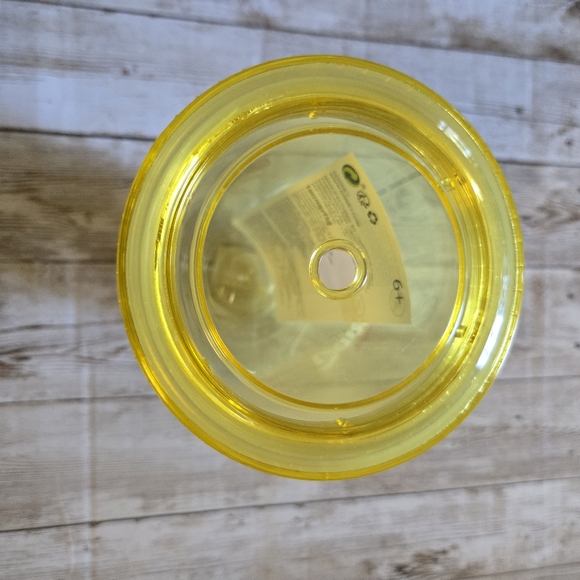 Darkwing duck loungefly cup with lid - Picture 4 of 9